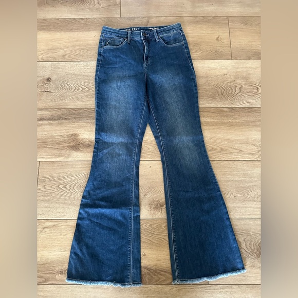 Laurie Felt Daisy Flare Jean - Picture 3 of 5